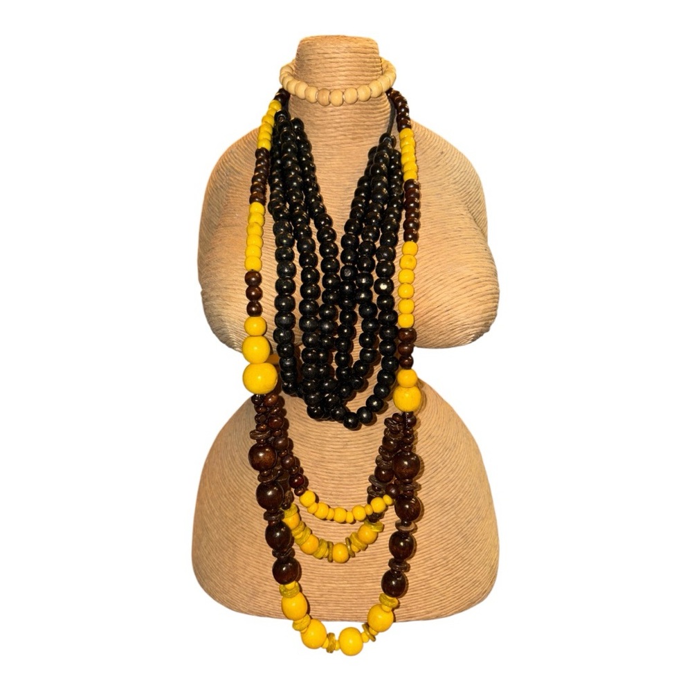 Wooden Beaded Jewelry set 4 items from estate sale. 3 necklaces/1 bracelet AA W1